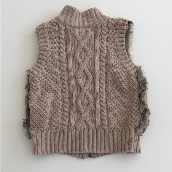 Girls faux fur and cable knit vest - Picture 2 of 3